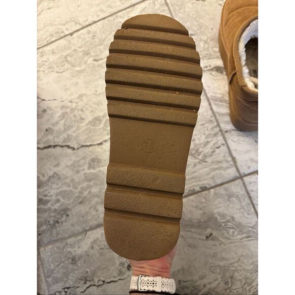 Project Cloud 100% Genuine Suede Leather platform Ankle Boots, Sz 7.5 $75 - Picture 7 of 8